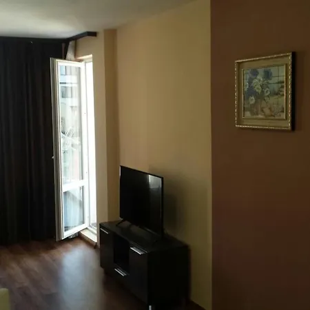 - New - Meters Away From The North Beach! * Primorsko